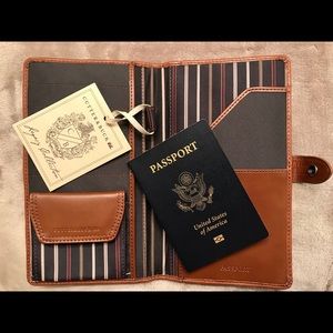 Cutter & Buck Leather Passport holder